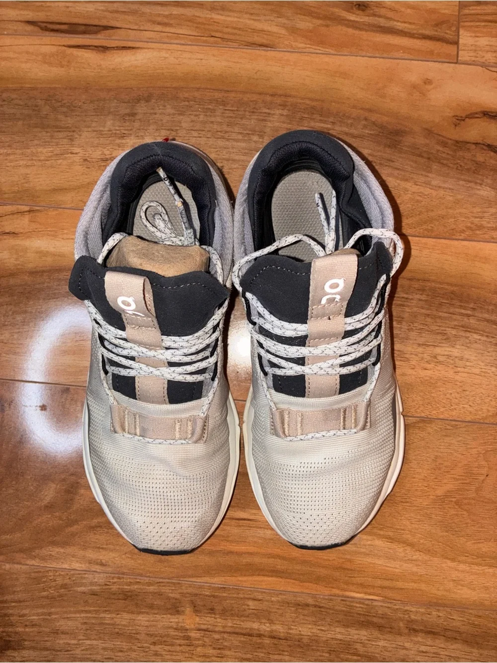 On Running cloud women’s